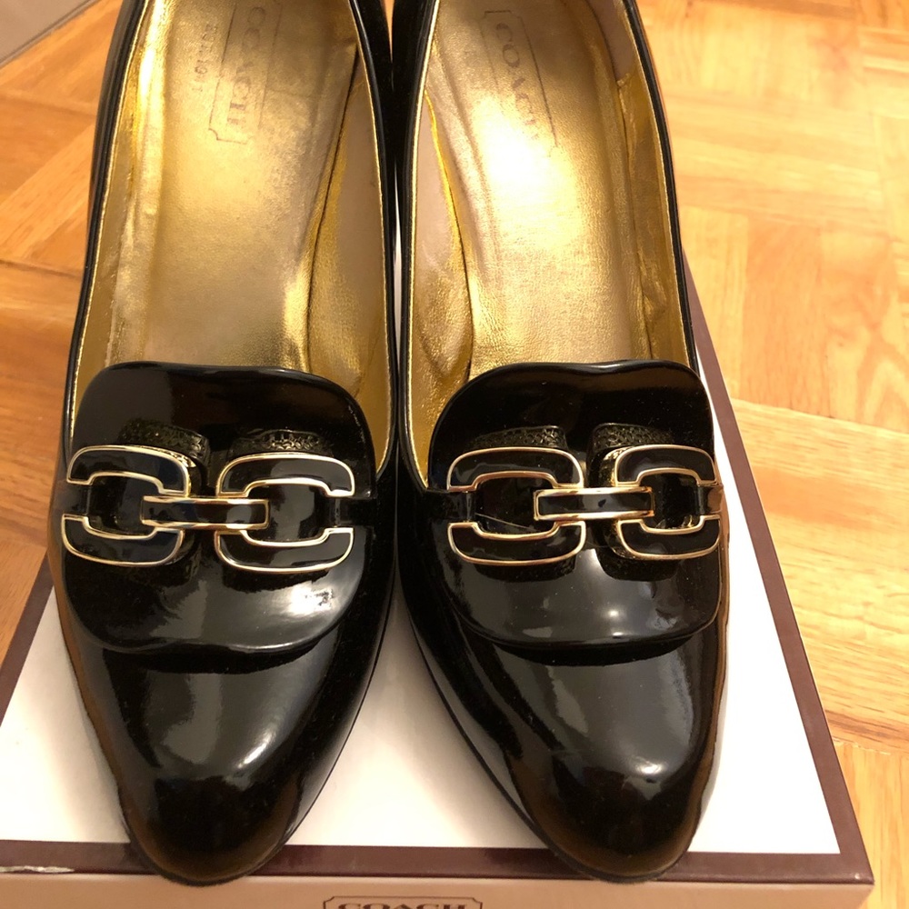 Coach pumps lightly worn size 8